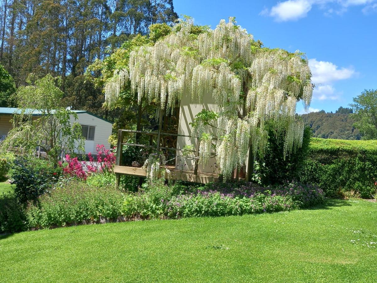 Aramatai Gardens Bed & Breakfast Te Kuiti Ngoại thất bức ảnh